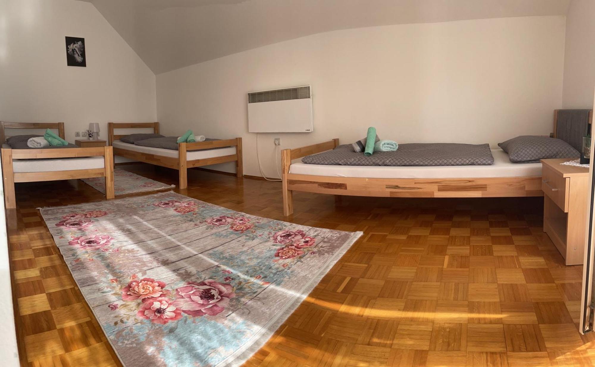 Sobe Lara Apartment Gradacac ภายนอก รูปภาพ