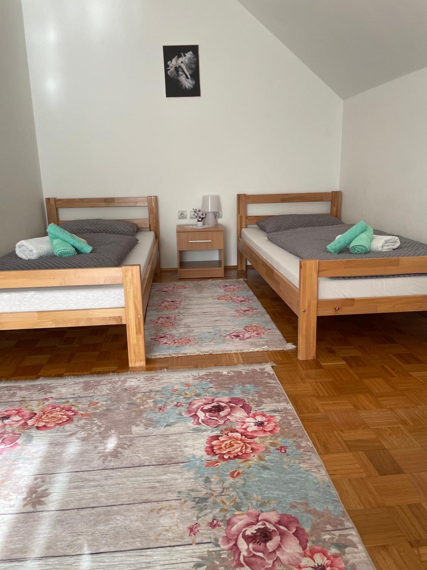 Sobe Lara Apartment Gradacac ภายนอก รูปภาพ