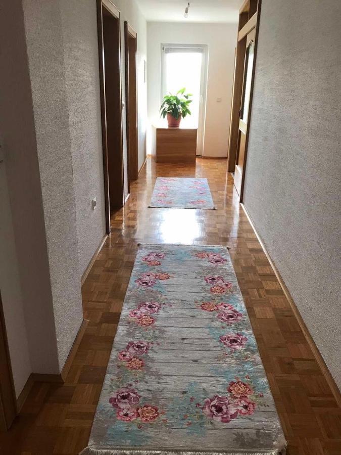 Sobe Lara Apartment Gradacac ภายนอก รูปภาพ